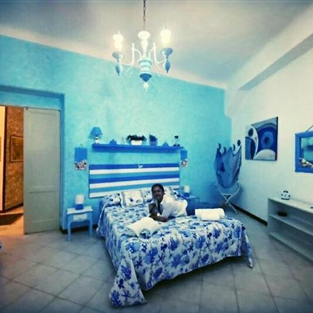 La Maison Des Caprices_ La Spezia _Stazione_5Terre Exteriör bild